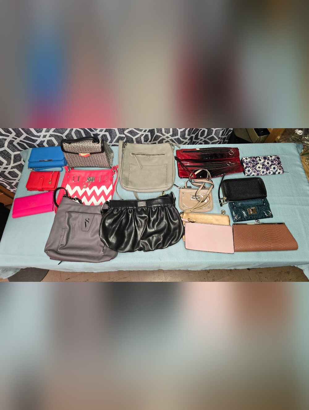 Large Purse, Wallet, Wristlet, Clutch Lot!!